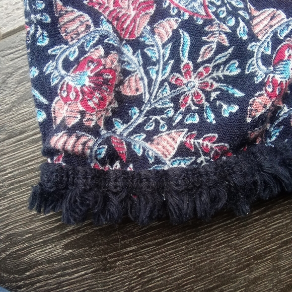 NO BOUNDARIES XS Women's Floral Shorts - Picture 3 of 5